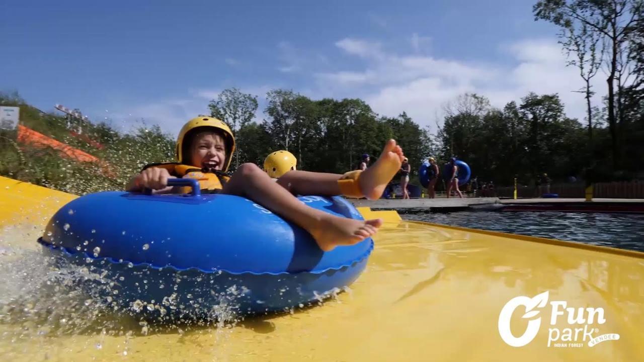 Gite Douceur De Vivre Saint-Avaugourd-des-Landes Exteriör bild