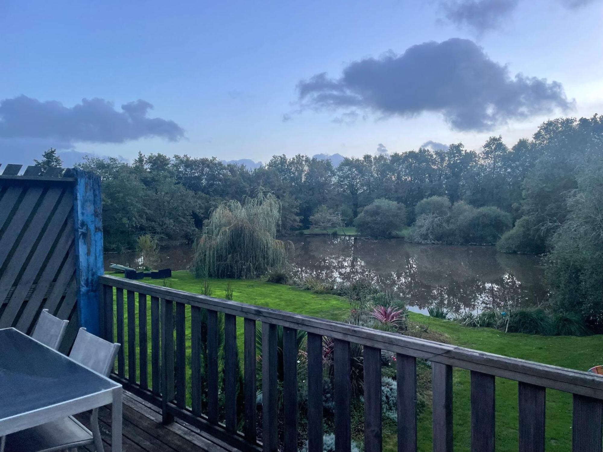 Gite Douceur De Vivre Saint-Avaugourd-des-Landes Exteriör bild